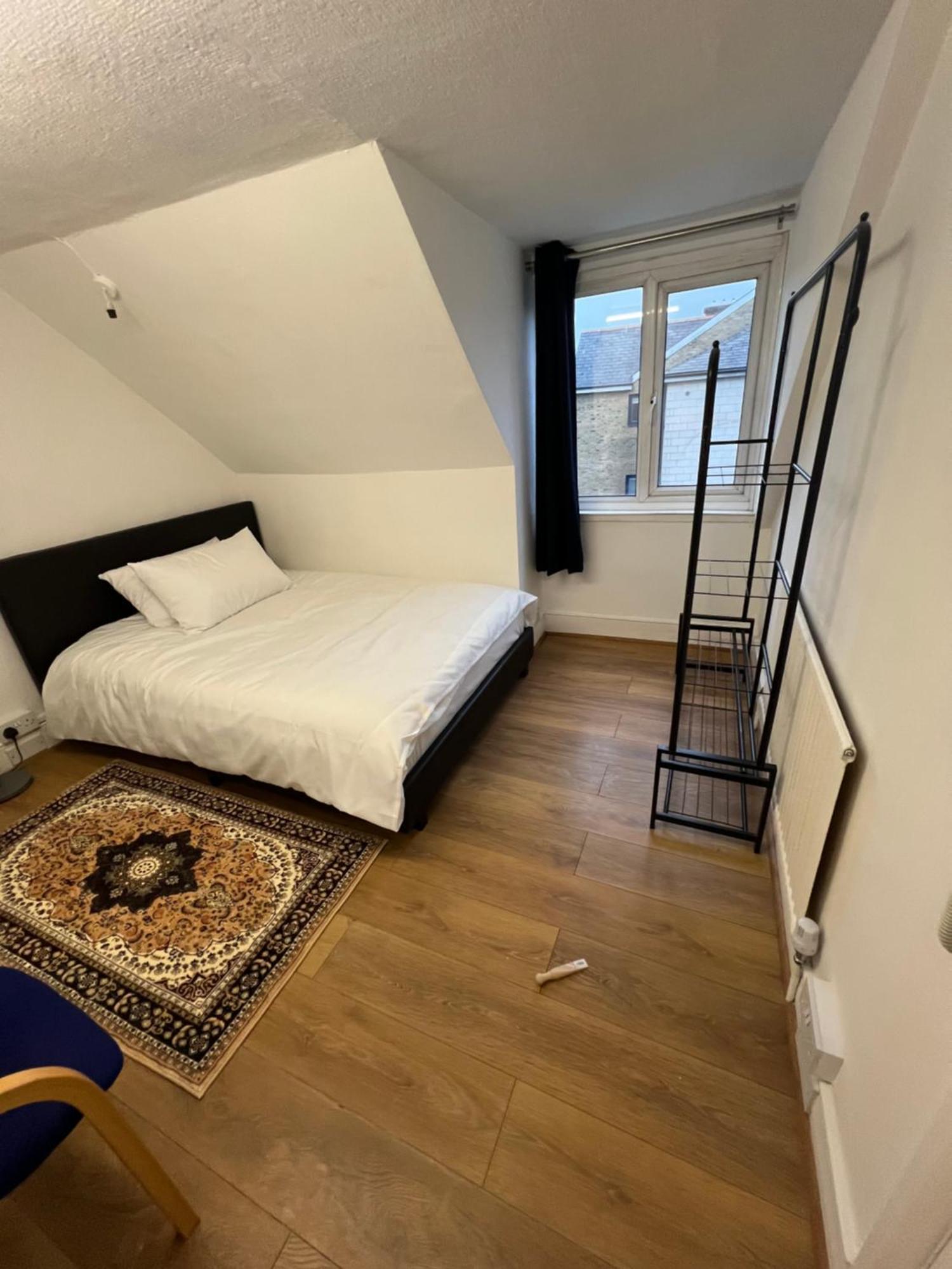 Quarto em Acomodações Particulares Frontline Londres